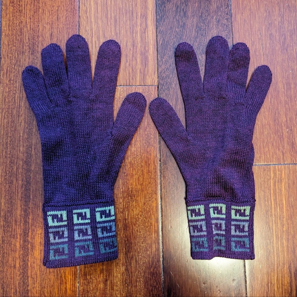 Fendi dark purple 100% wool gloves